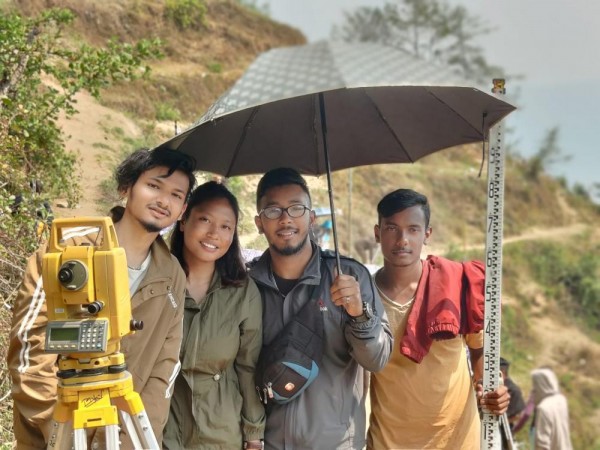 जागिर खाँदै इन्जिनियर बन्नेहरूका लागि नेक विडिएच।