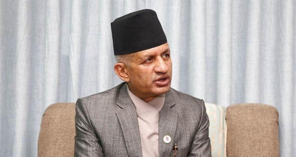 स्वास्थ्य बीमा समाप्त पार्न खोज्दै