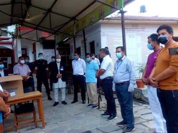 युवा नेता गौतमले दिए एकहजार थान एन्टिजेन कीट