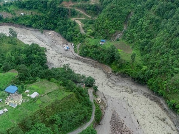फेरी बढ्यो मेलम्चीको बहाव, सतर्क रहन आग्रह 