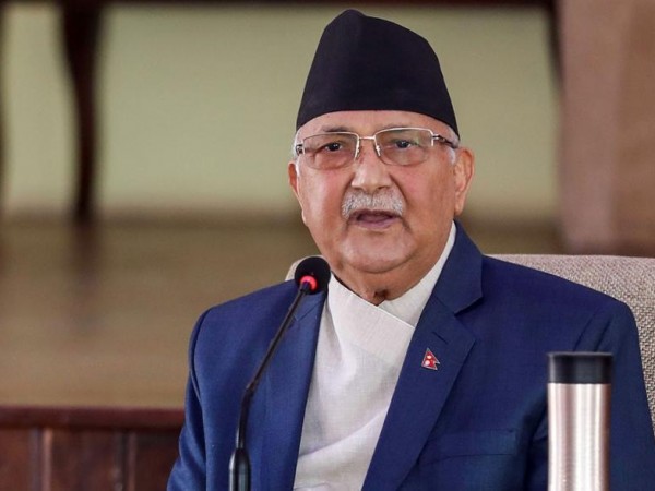 ओलीले बालुवाटारमा बोलाए एमाले स्थायी कमिटीको बैठक