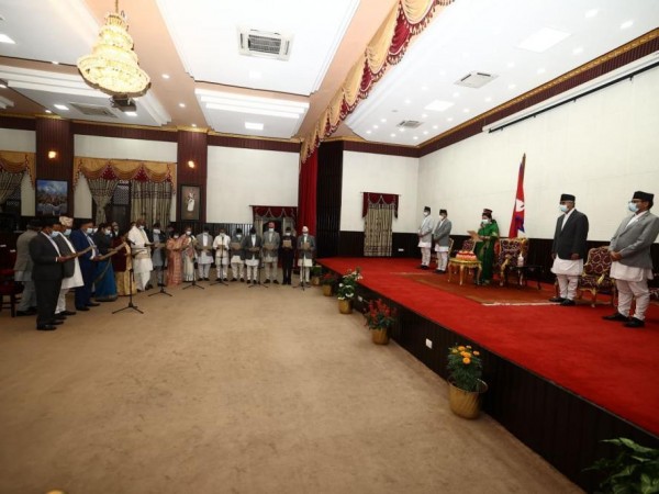 नवनियुक्त मन्त्री तथा राज्यमन्त्रीहरुले लिए शपथ