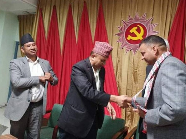  ए.स. अछाम जिल्लाका अध्यक्ष एमालेमा प्रवेश