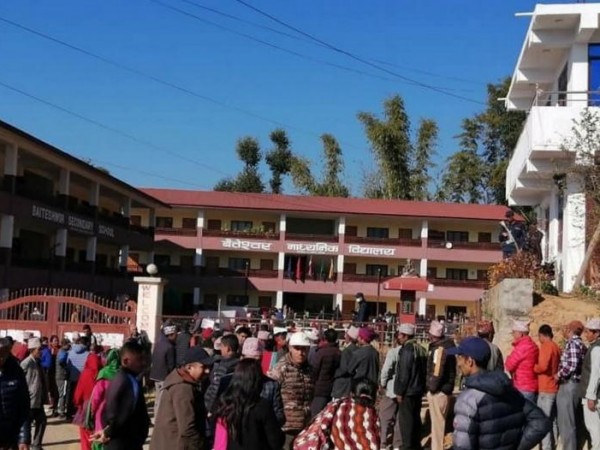 दोलखामा मतदान सम्पन्न, आदि मात्र मत खस्यो