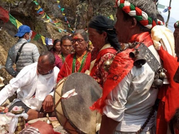 नयाँ बर्षको दिन नुवाकोटमा माङ्चेभुमे जात्रा