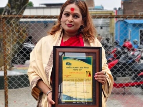 नन्द बहादुर महर्जन स्मृति राष्ट्रिय चलचित्र पुरस्कार बाट पत्रकार अधिकारी सम्मानित ।