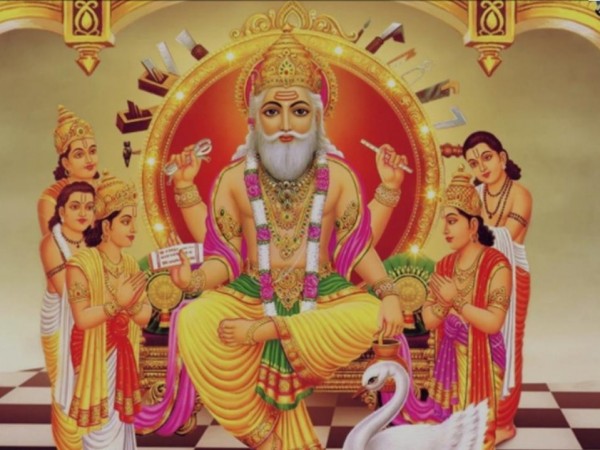 आज अशाेज एक गते विश्वकर्मा पूजा आ-आफ्नै प्रचलन अनुसार पुजा आराधना गरि मनाउँदै ।