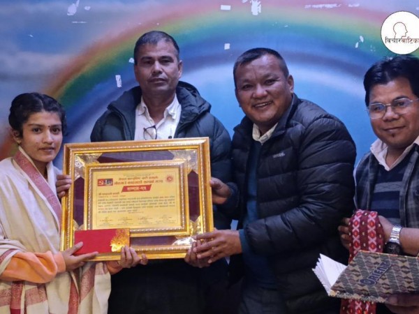 गाेठगाउँ - काठमाडौं सम्पर्क मञ्च द्वारा कार्कीलाई सम्मान ।