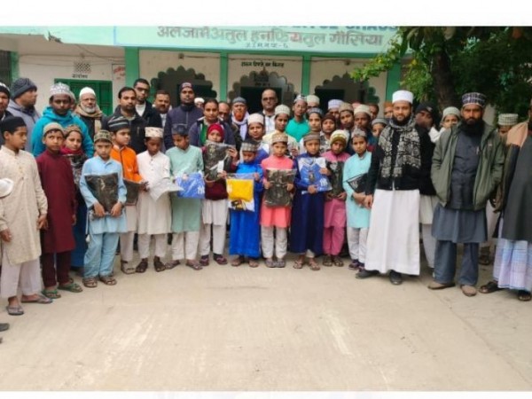 क्लोथ बैंक नेपालद्वारा न्यानो लुगा वितरण।