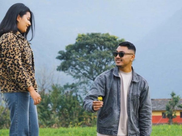 बिपिनको शब्द र डेकेन्द्रको संगीतमा 'सुन्दर तिम्रो'  म्युजिक भिडियो सार्वजनिक ।