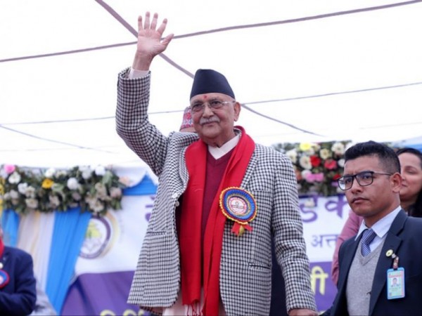 नेपाल मेडिकल कलेजकाे रजत जयन्ती समारोहमा कलेजले सञ्चालन  गरेकाे स्वास्थ्य सेवाकाे प्रधानमन्त्री ओलीले गरे प्रशंसा ।