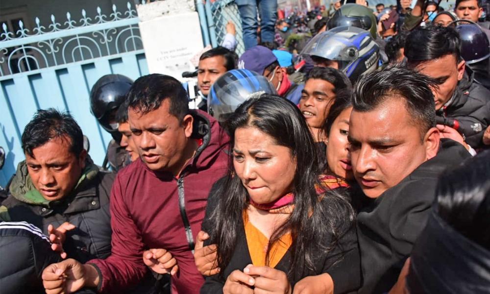 राज्यविरुद्धको कसुरमा रामकुमारी झाँक्री पक्राउ 