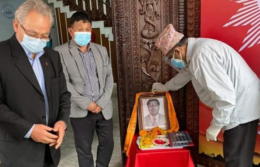 नेकपा एमालेले चौलागाईको निधनमा ३ दिन झण्डा झुकाउने