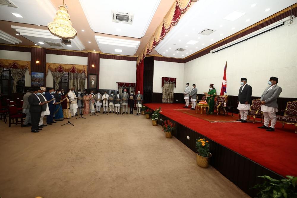 नवनियुक्त मन्त्री तथा राज्यमन्त्रीहरुले लिए शपथ