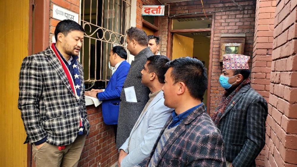 स्वास्थ्य तथा जनसंख्यामन्त्री खतिवडाविरुद्ध कारबाहीको माग गर्दै अख्तियार पुग्यो युवा संघ