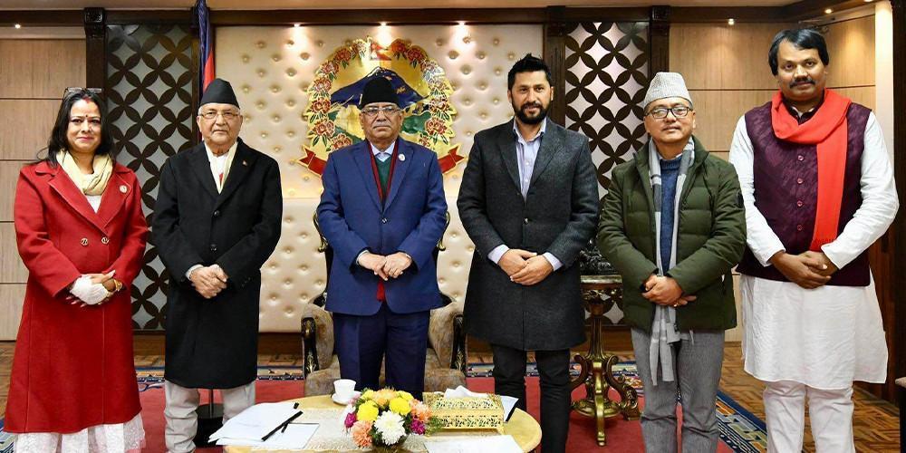 मुख्यमन्त्रीको नेतृत्व आलोपालो गर्दै एमाले र माओवादी