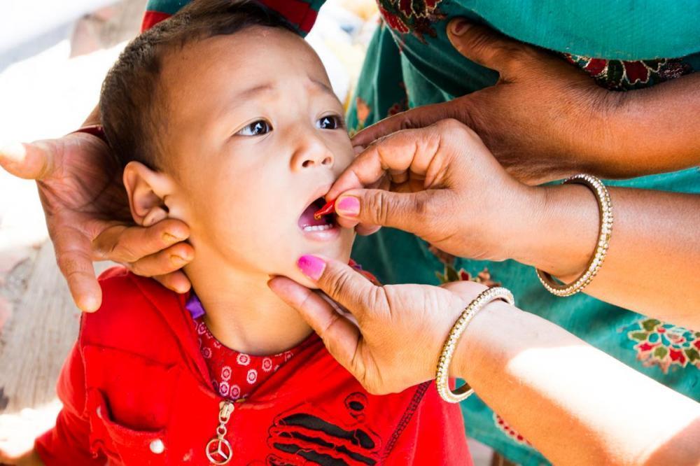 कात्तिक १७ र १८ गते भिटामिन ए खुवाइदै