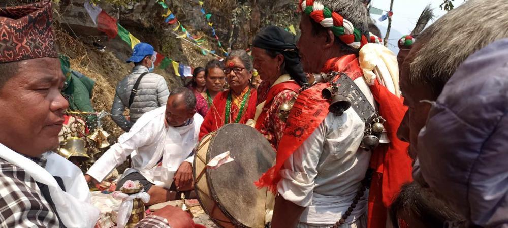 नयाँ बर्षको दिन नुवाकोटमा माङ्चेभुमे जात्रा