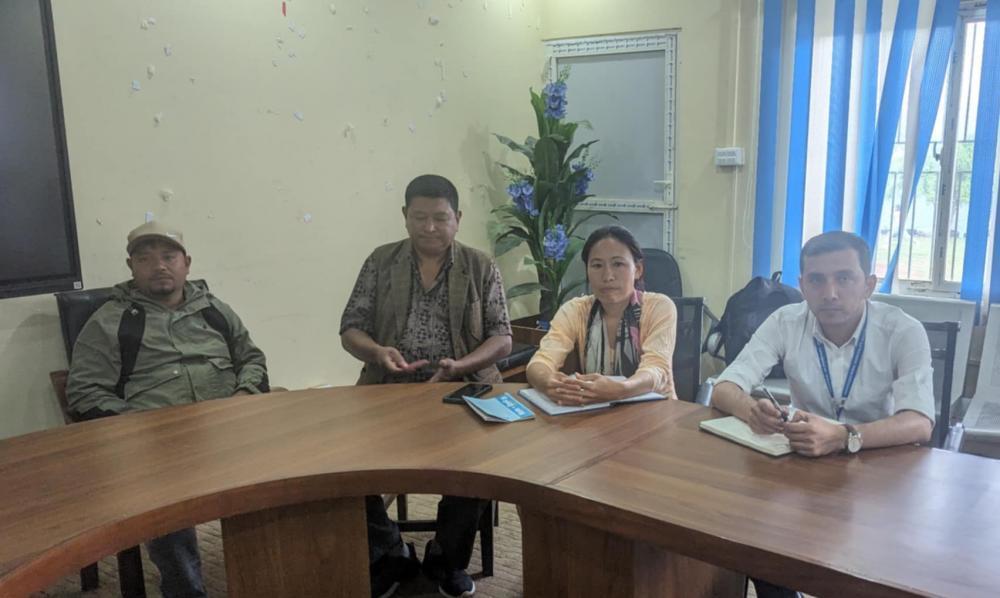 निमार्ण व्यवसायीकाे चरम लापरबाही र बिकाश निर्माणमा ढिलासुस्ती गरेकाे हुदा स्थानीय द्वारा सडक  संघर्षको तयारी ।