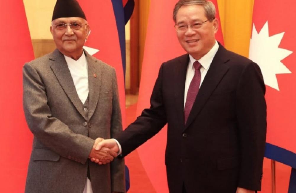 प्रधानमन्त्री ओली र चिनियाँ प्रधानमन्त्री छ्याङ बिच दुईपक्षीय भेटवार्तामा नेपाल र चिन बिच ९ बुदे समझदारी पत्रमा हस्ताक्षर  ।