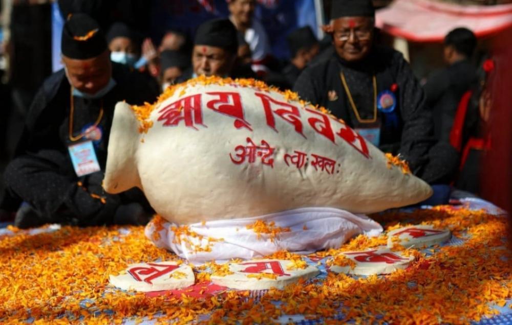 आज नेवार समुदायले  याेमरी पुन्हि पर्व मनाउँदै ।