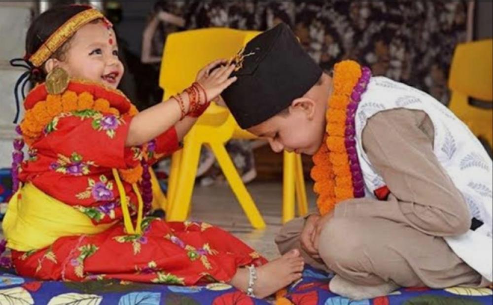 याे वर्ष भाइ टिकाकाे उत्तम साईत भाेली बिहान ११.३९  बजे ।
